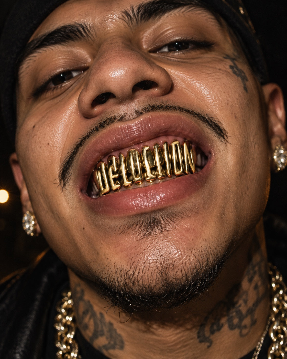 WEAR THE DELUSSION.